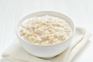 Calorías en un tazón de avena con leche: ¿Cuánto aporta?